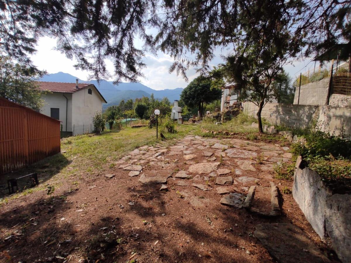 Appartamento Con Giardino Privato. Rubiana Bagian luar foto