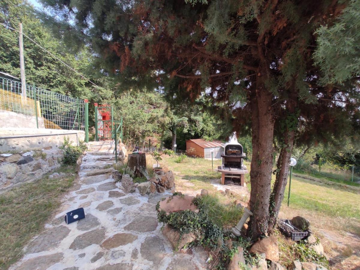 Appartamento Con Giardino Privato. Rubiana Bagian luar foto